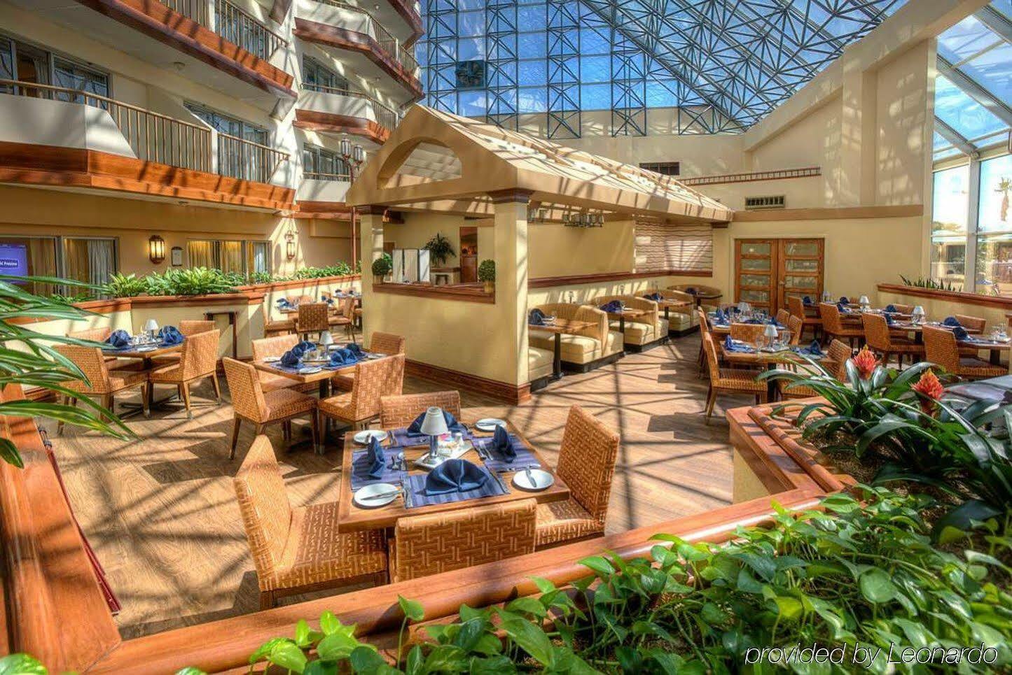 Doubletree By Hilton Orlando Airport Hotel Exteriör bild